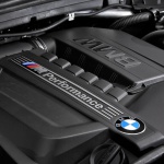 2017-BMW-X4-M40i-86